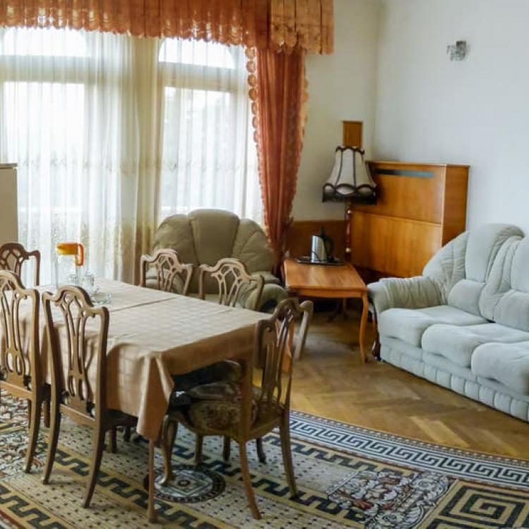 Гостиная в 2 местном 2 комнатном Люксе санатория Орджоникидзе. Кисловодск