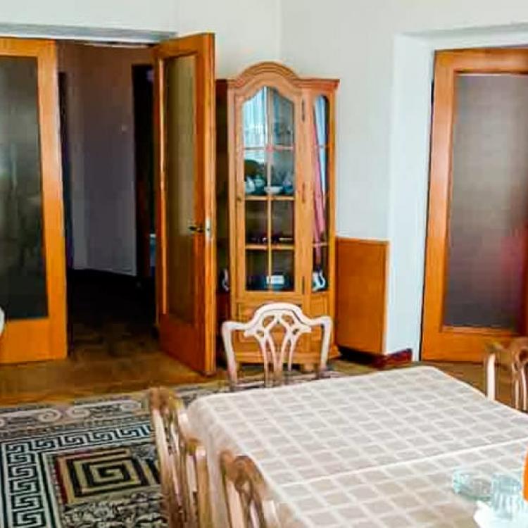 Интерьер гостиной в 2 местном 2 комнатном Люксе санатория Орджоникидзе. Кисловодск